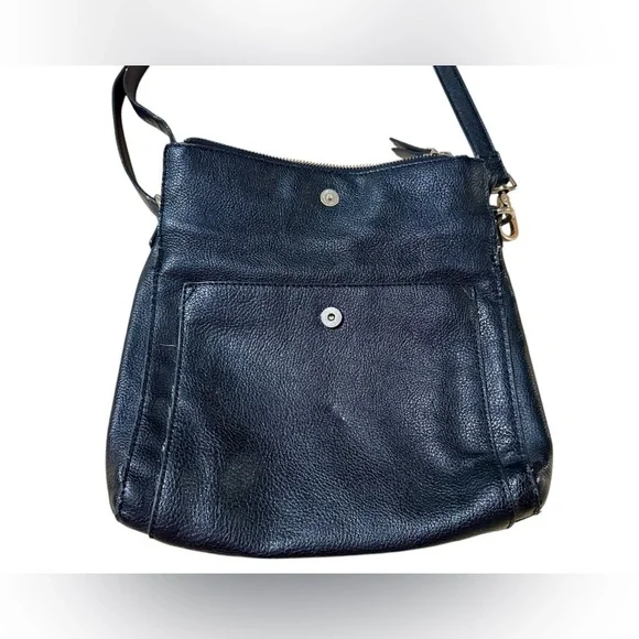Liz Claiborne Faux Leather Pebbled Crossbody​​​ - Picture 3 of 10